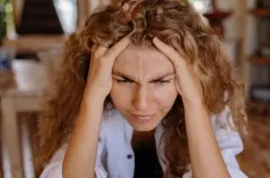 featured image things to do when suffering from migraines